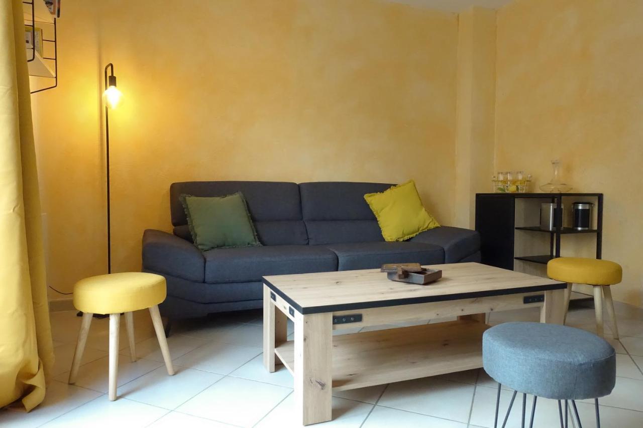 Ferienwohnung T3 Au Plan D'Eau D'Embrun Avec Garage Et Terrasse Exterior foto