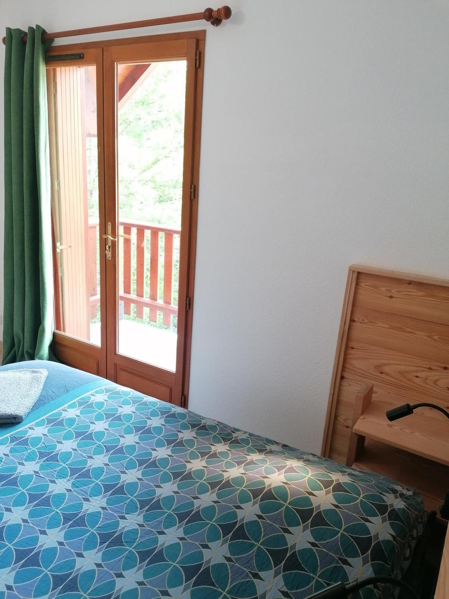 Ferienwohnung T3 Au Plan D'Eau D'Embrun Avec Garage Et Terrasse Zimmer foto